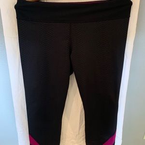 Under Armour cropped leggings